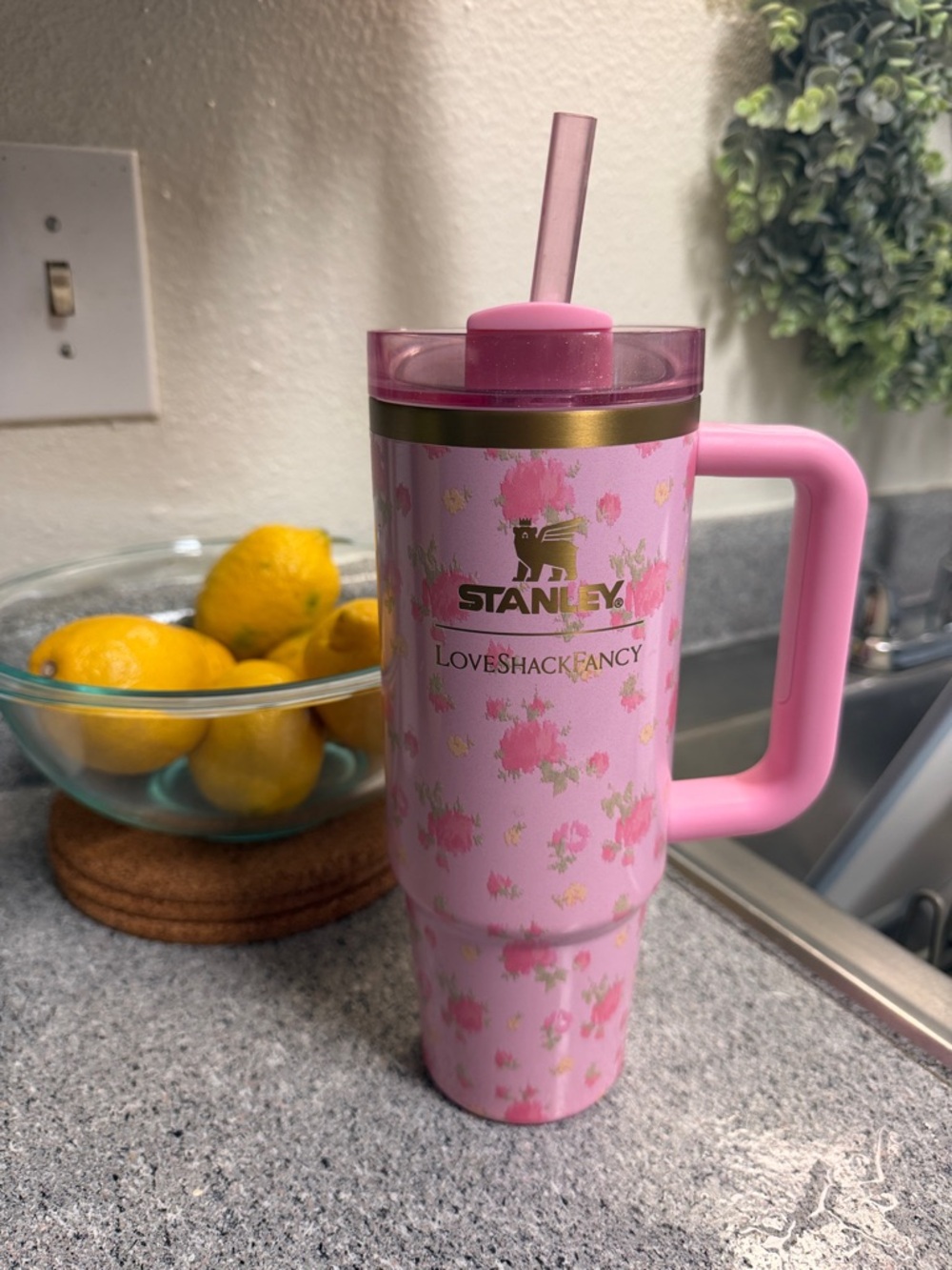 Stanley Pink Floral LoveShackFancy 30 oz The FlowState Quencher H2.0 - Picture 2 of 4